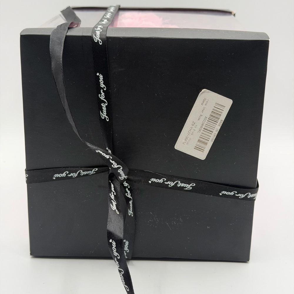 Brand New Pink Rose Teddy Bear in Gift Box - Picture 5 of 7